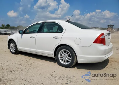 2010 Ford Fusion S из США, поврежденный, VIN 3FAHP0GA9AR307669